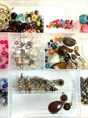 Bead and Jewelry Findings Organizer - Clear Multi-Color Craft Beads and Goodies